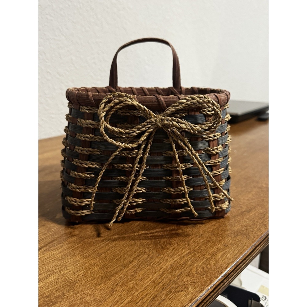 Vintage Woven Wall Hanging Basket Americana Cottage Core With Bow Front